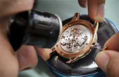诺莫斯金属表带意外断裂？专属机械表解决方案来啦